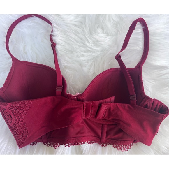 Victoria’s Secret Body By Victoria Long Lined Lace Demi - Picture 9 of 10